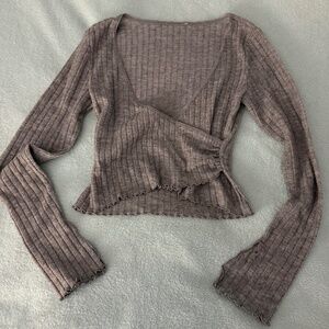 Urban Outfitters women’s gray long sleeve with thick ribbing